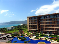 5-Star Hospitality Internship with the Hainan Study-Work-Travel Program