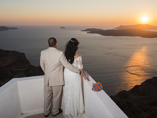 A Guide to Getting Married in Greece