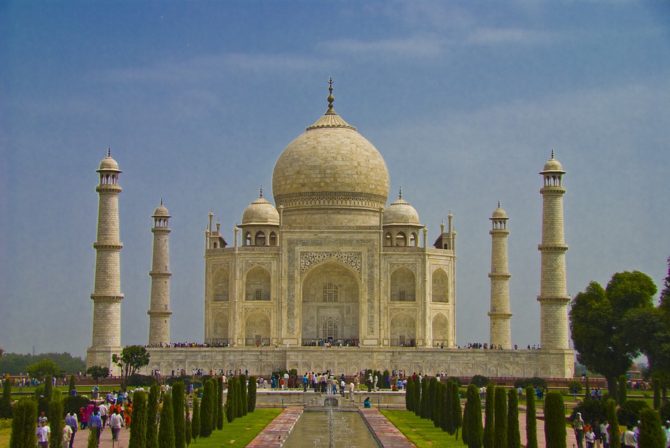 Top 10 Historical Monuments to Visit in India