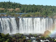 Total Iguassu Falls Day Tour: Brazil & Argentina