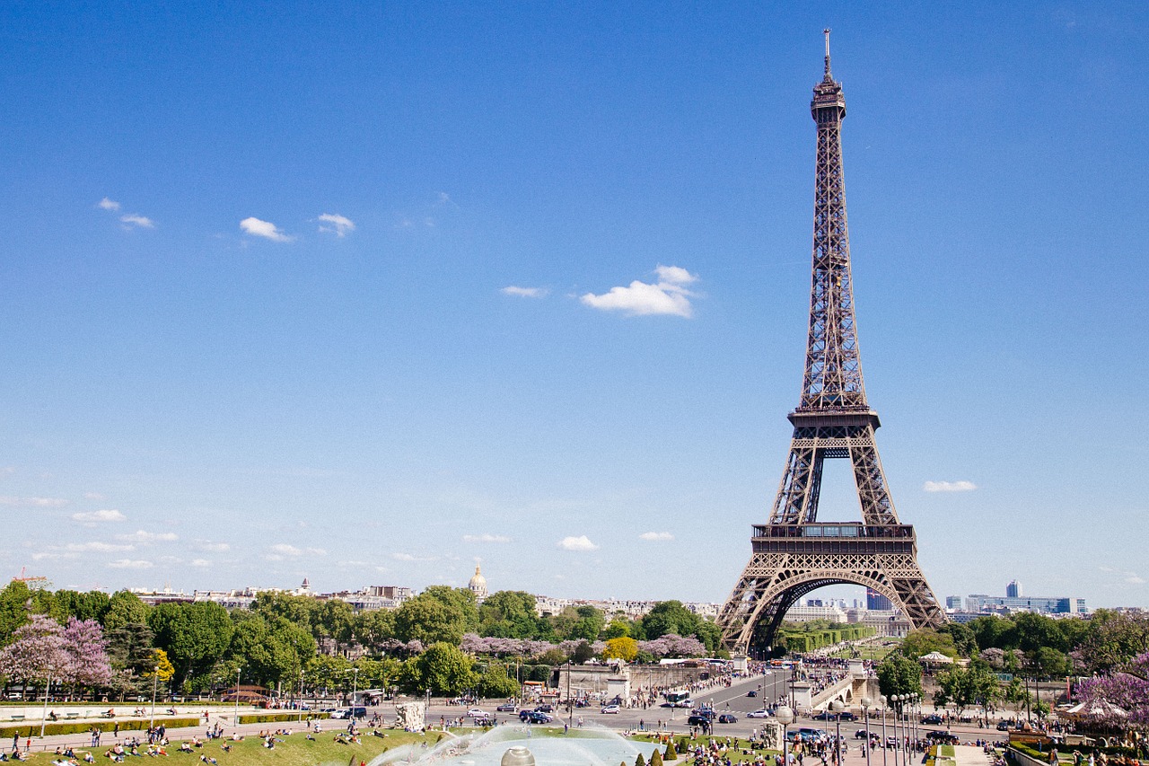 How to Visit France on a Budget