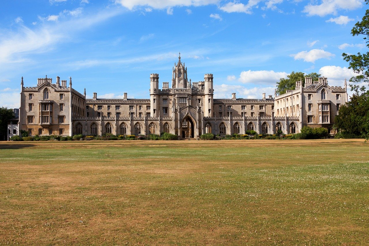 Best Universities to Study History in the UK & Abroad