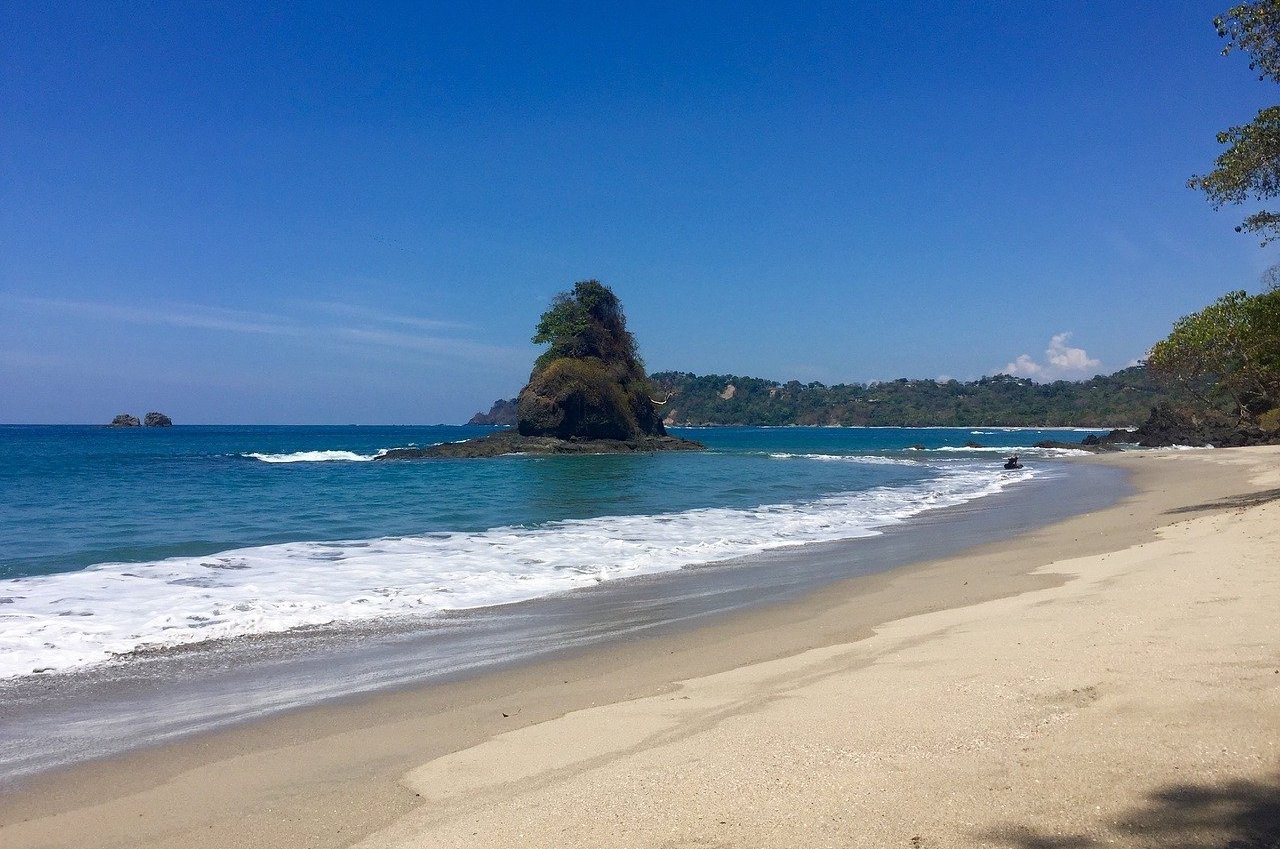 10 Incredible Resorts in Visit Costa Rica
