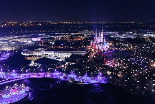 5 Reasons to Go to Disneyland in California