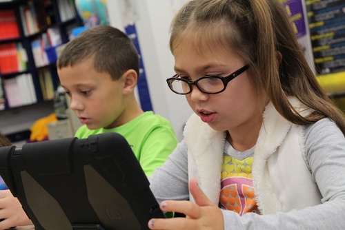 The Role of Technology in Kindergarten Education: Balancing Screen Time and Learning