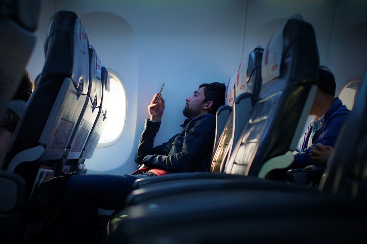Plane passager using smartphone