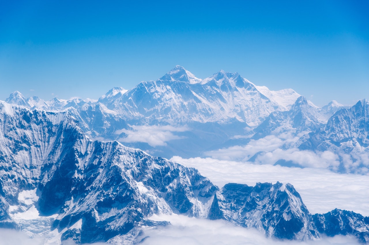 Mount Everest winter snow