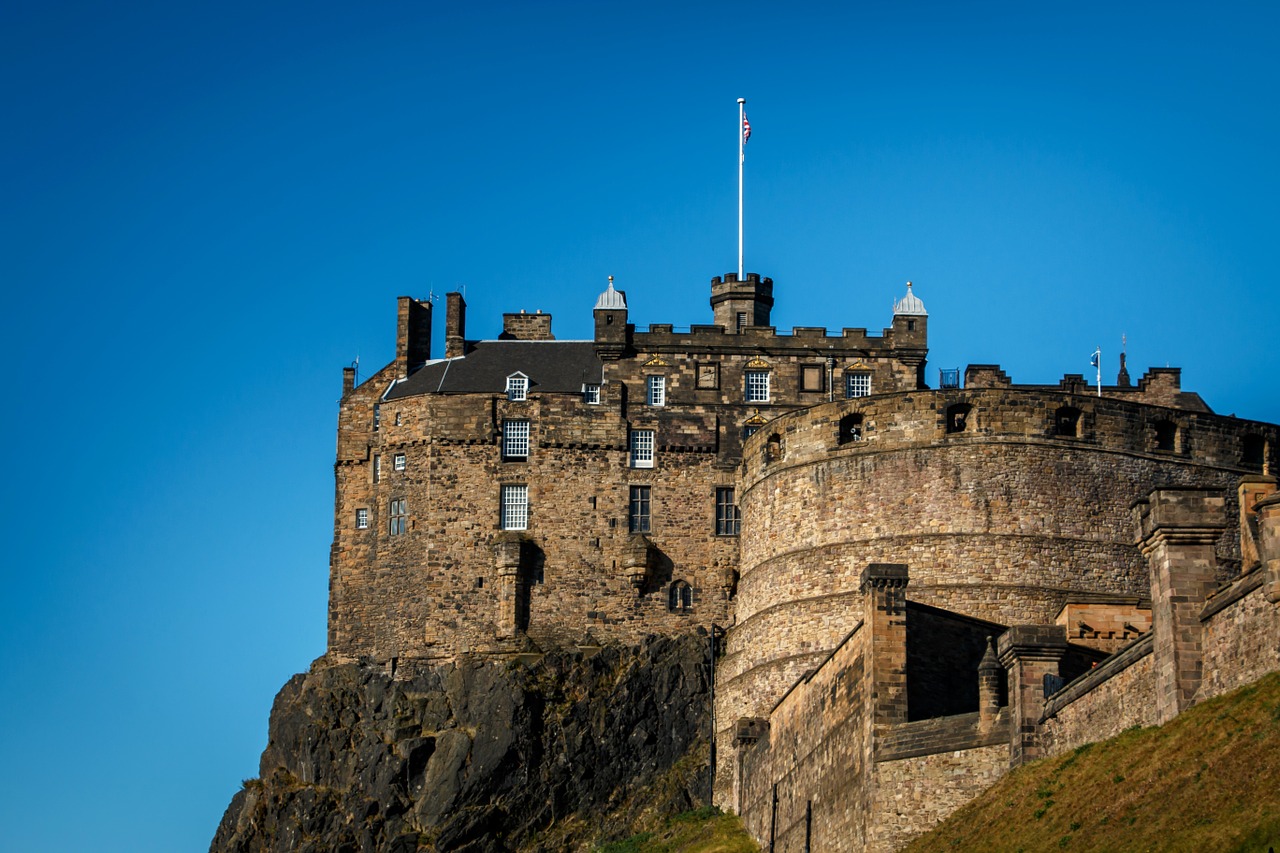 Edinburgh travel and tours