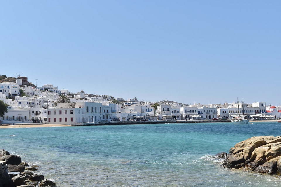 Best Islands to Visit in Greece