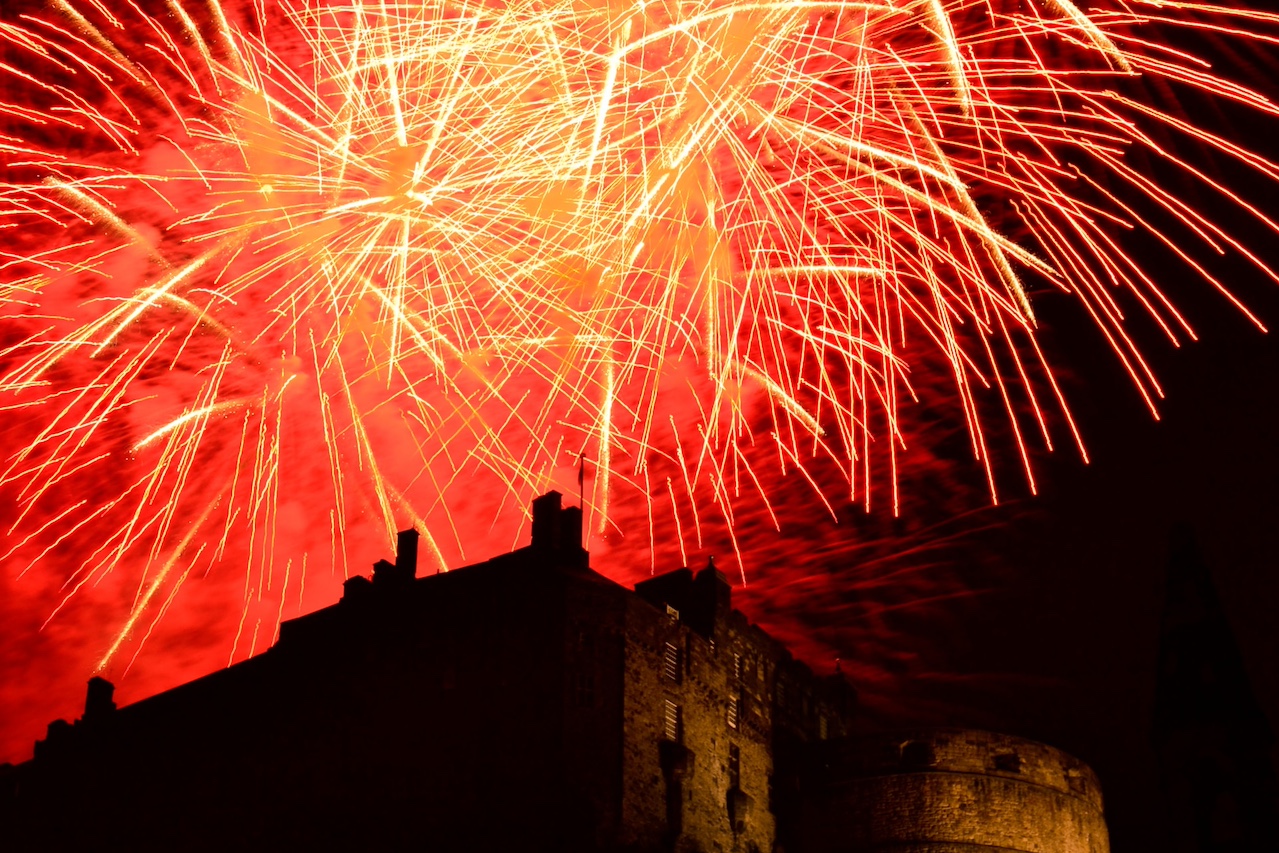 Edinburgh NYE fireworks