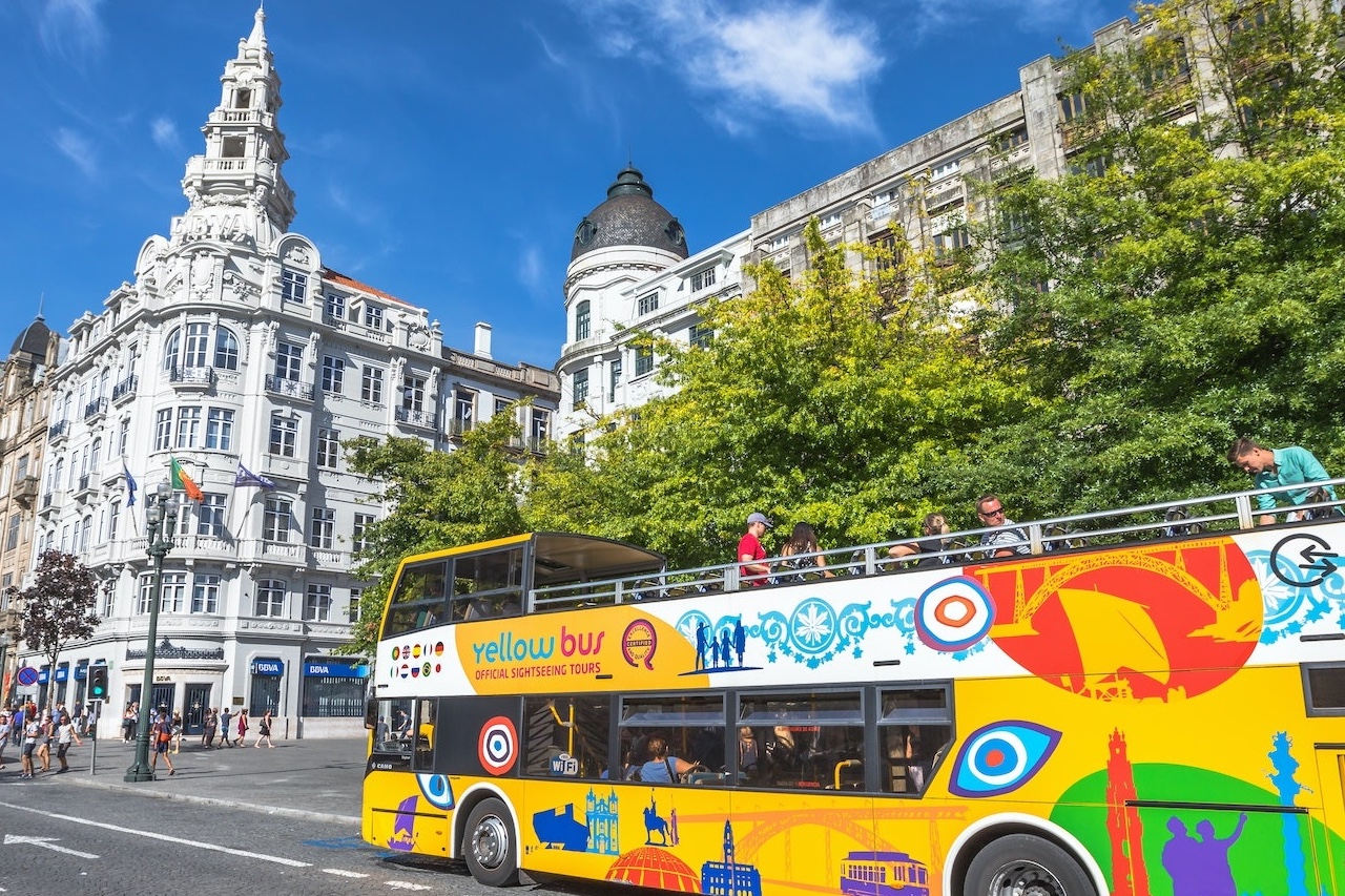 Porto hop-on hop-off sightseeing tour bus